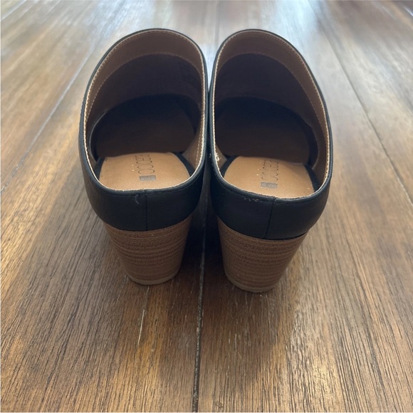 Dolcetta Women’s Black Pointy Toe Slip On Bootie Size 7.5 - Picture 5 of 10